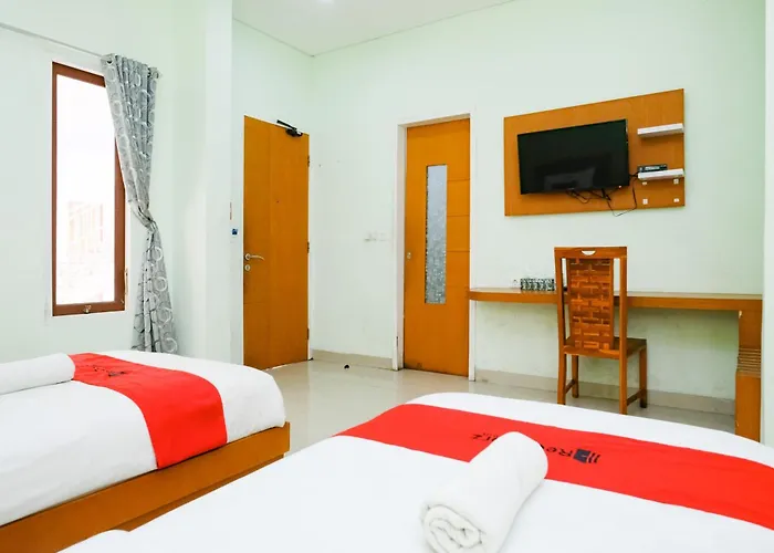 Reddoorz @ Mahendradatta 3*
